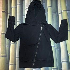 LUCY Hoodie Diagonal Zip Up- Black XS
